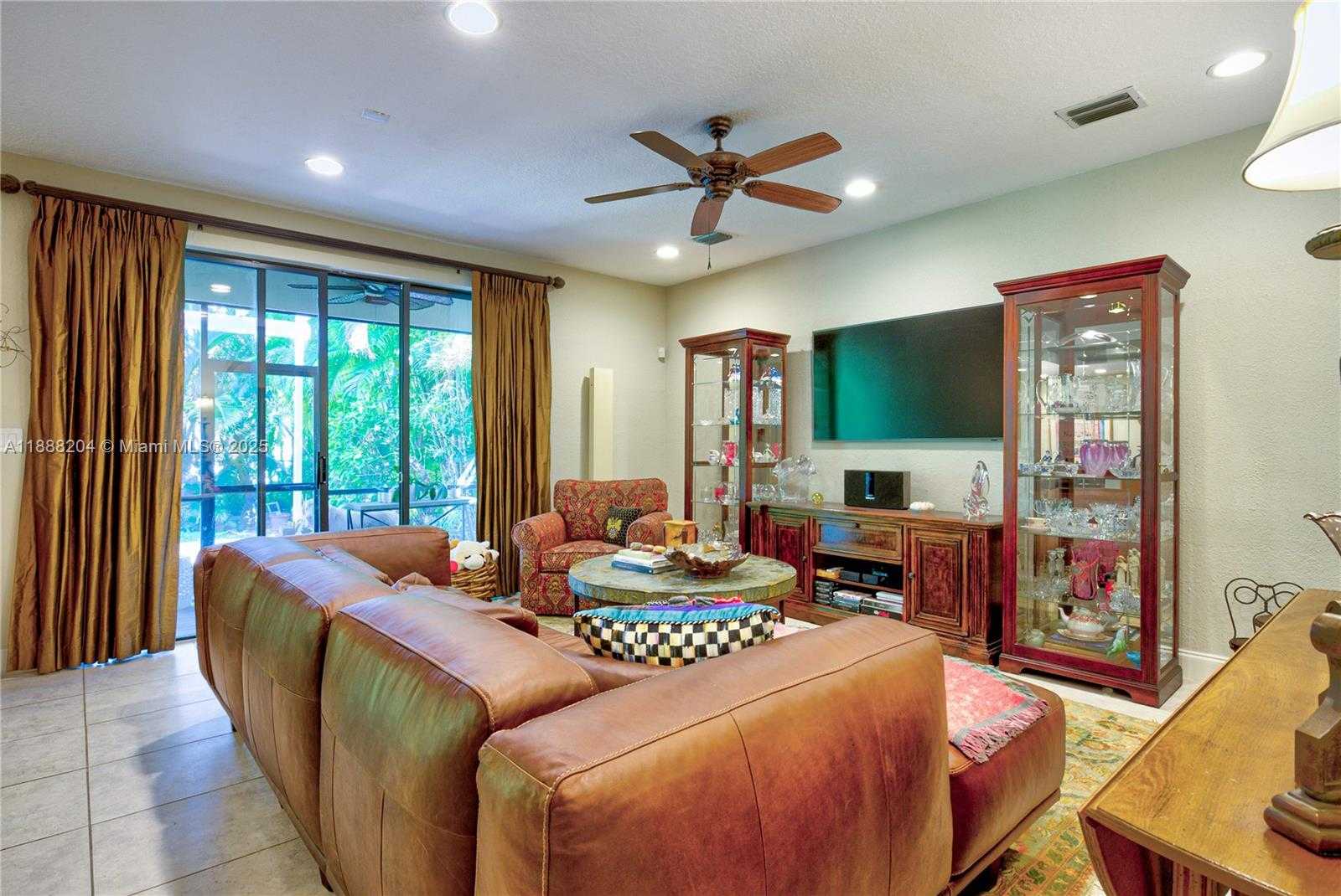 Small Image of 7665 SOUTH WEST 193RD LN, Cutler Bay Number 12