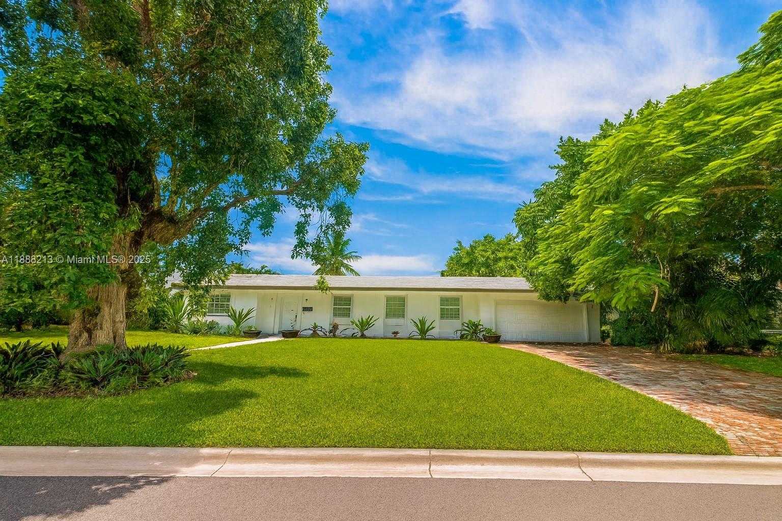 Small Image of 1422 CORUNA AVE, Coral Gables Number 21