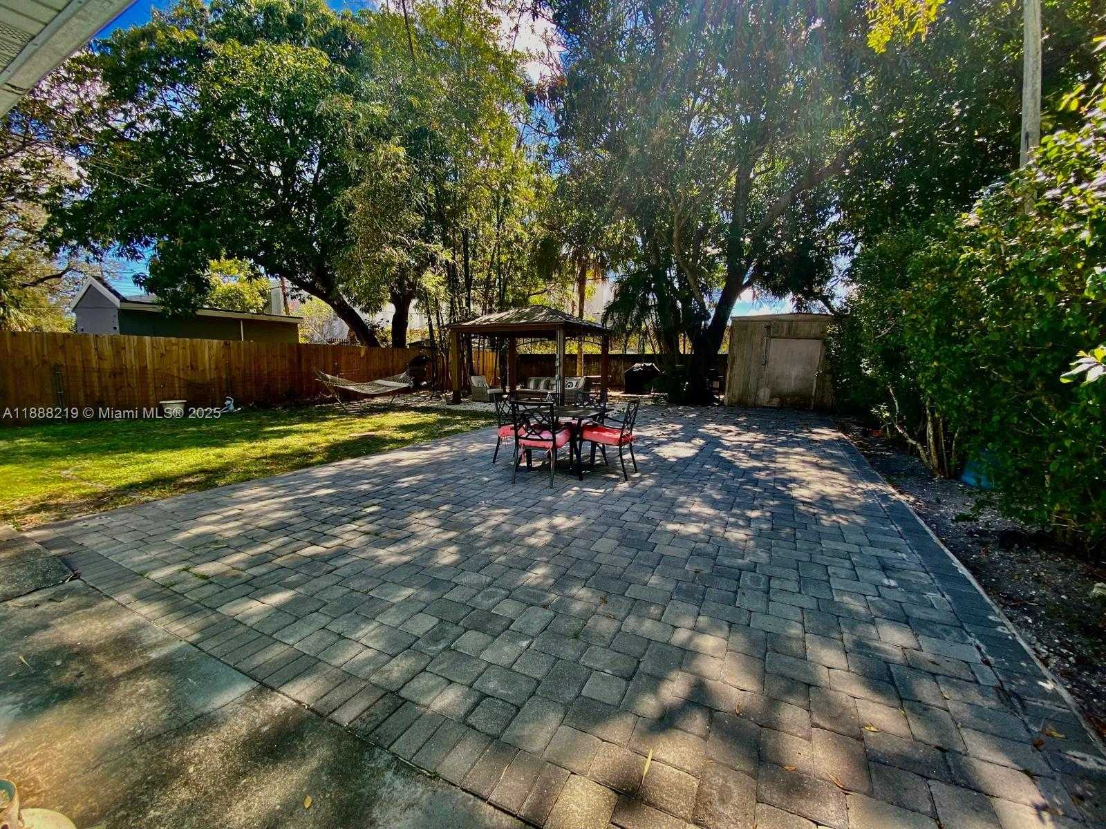 Small Image of 1420 SOUTH WEST 33RD CT, Fort Lauderdale Number 34