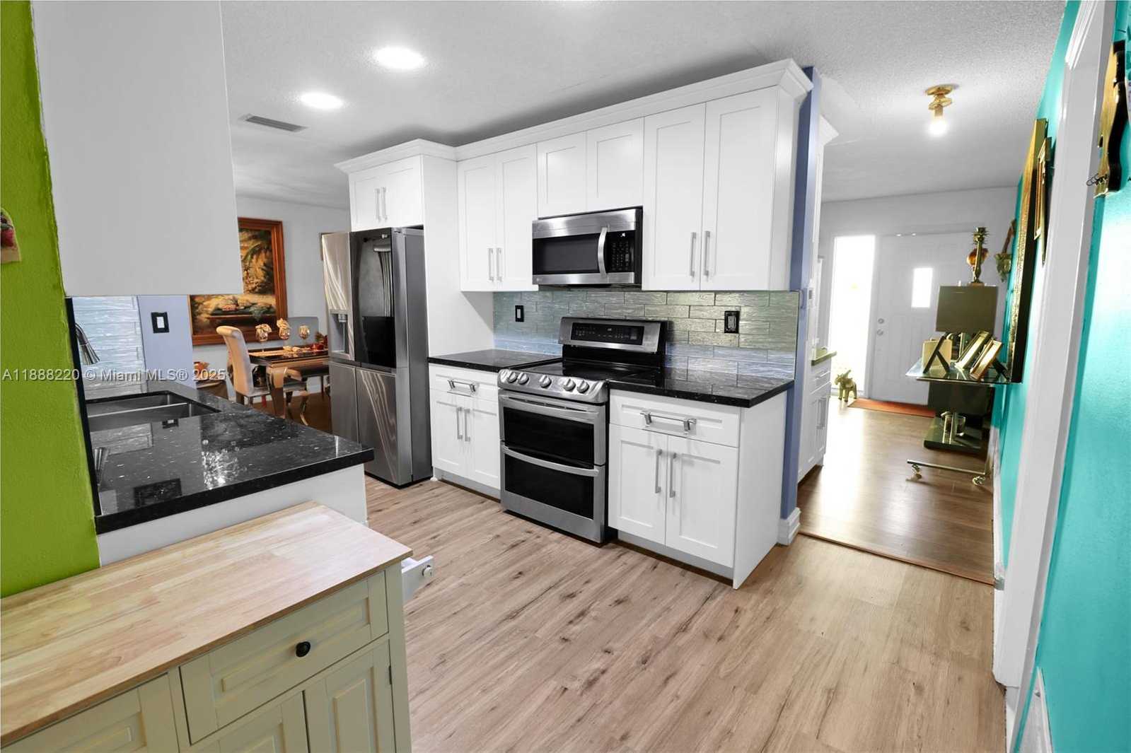 Small Image of 6712 NORTH WEST 73RD ST, Tamarac Number 16