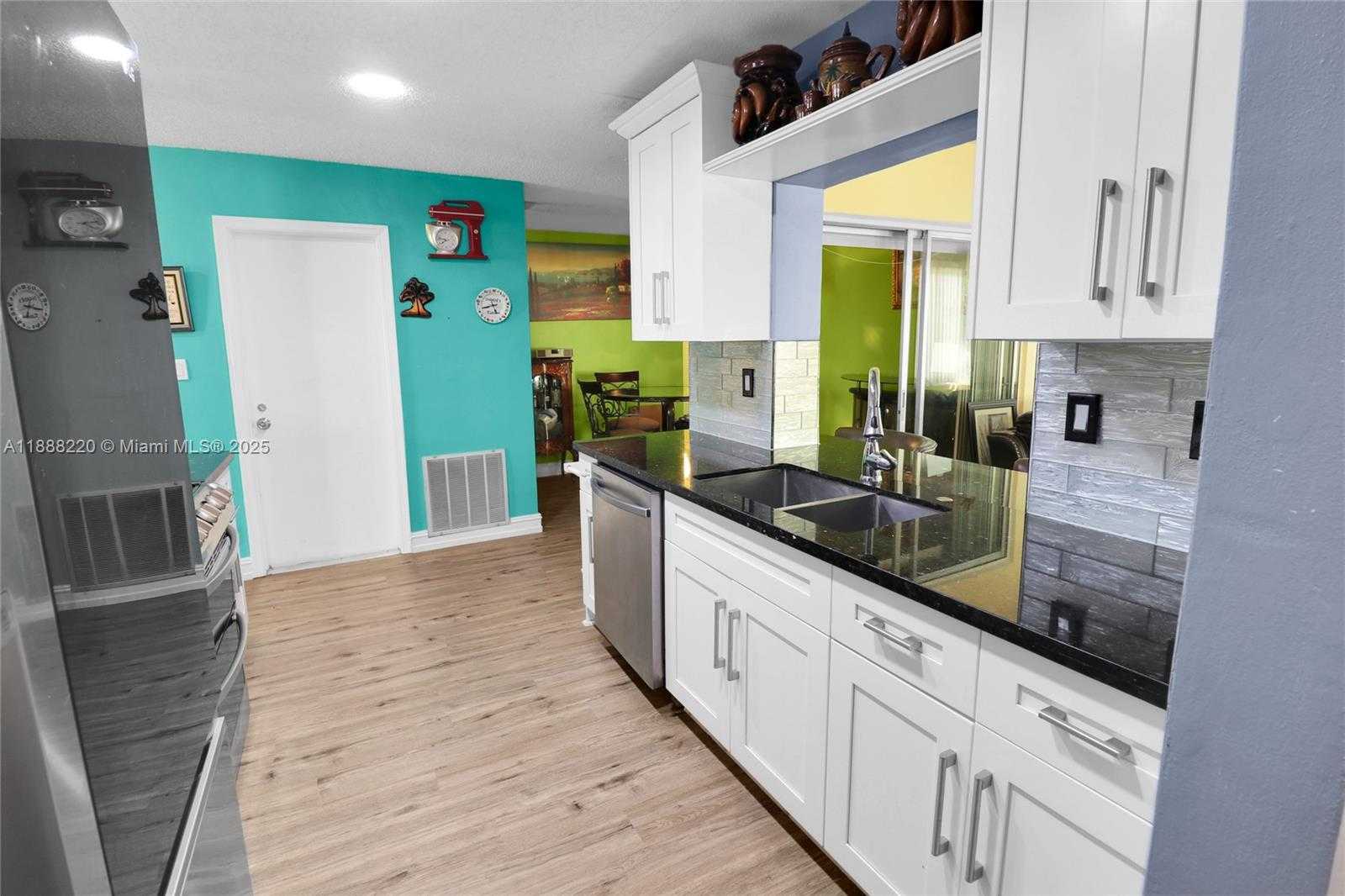 Small Image of 6712 NORTH WEST 73RD ST, Tamarac Number 19
