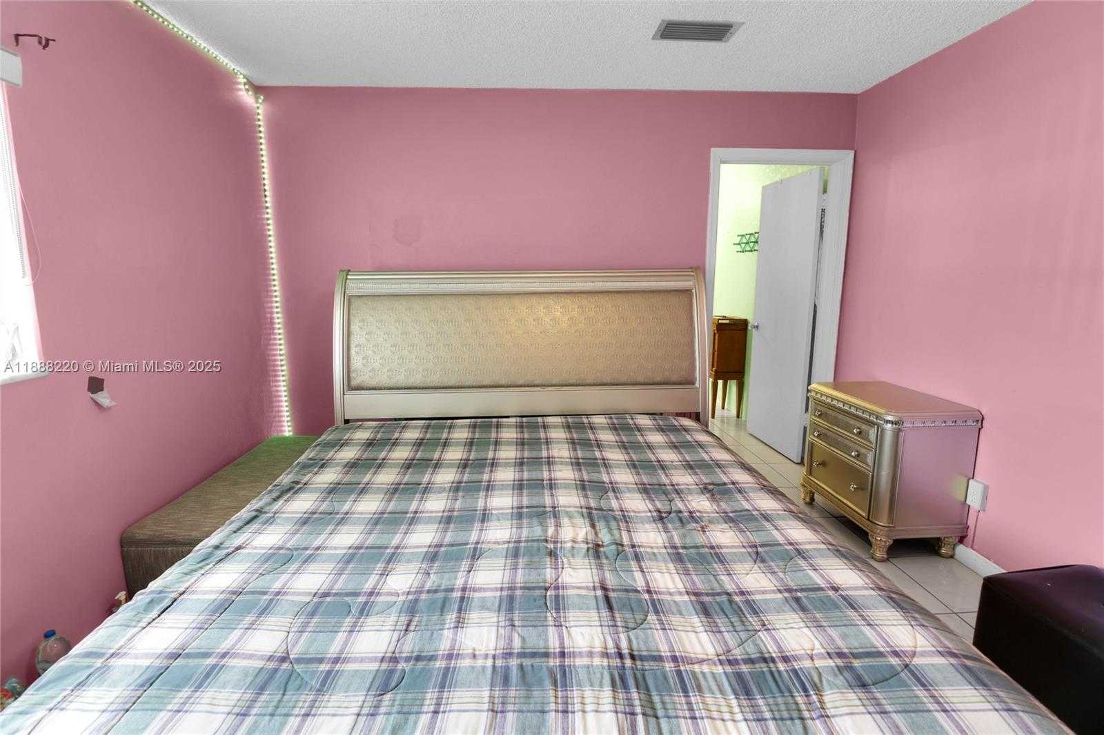 Small Image of 6712 NORTH WEST 73RD ST, Tamarac Number 21