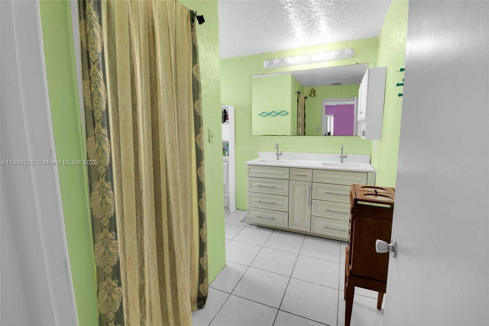 Small Image of 6712 NORTH WEST 73RD ST, Tamarac Number 24