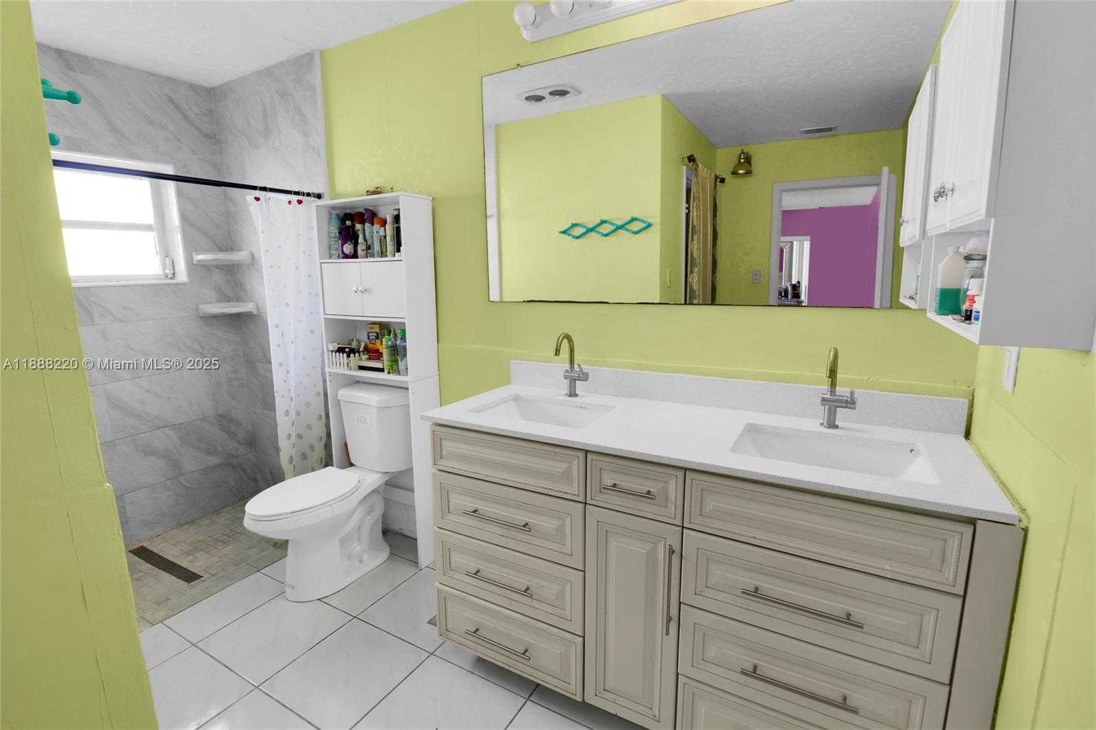 Small Image of 6712 NORTH WEST 73RD ST, Tamarac Number 25