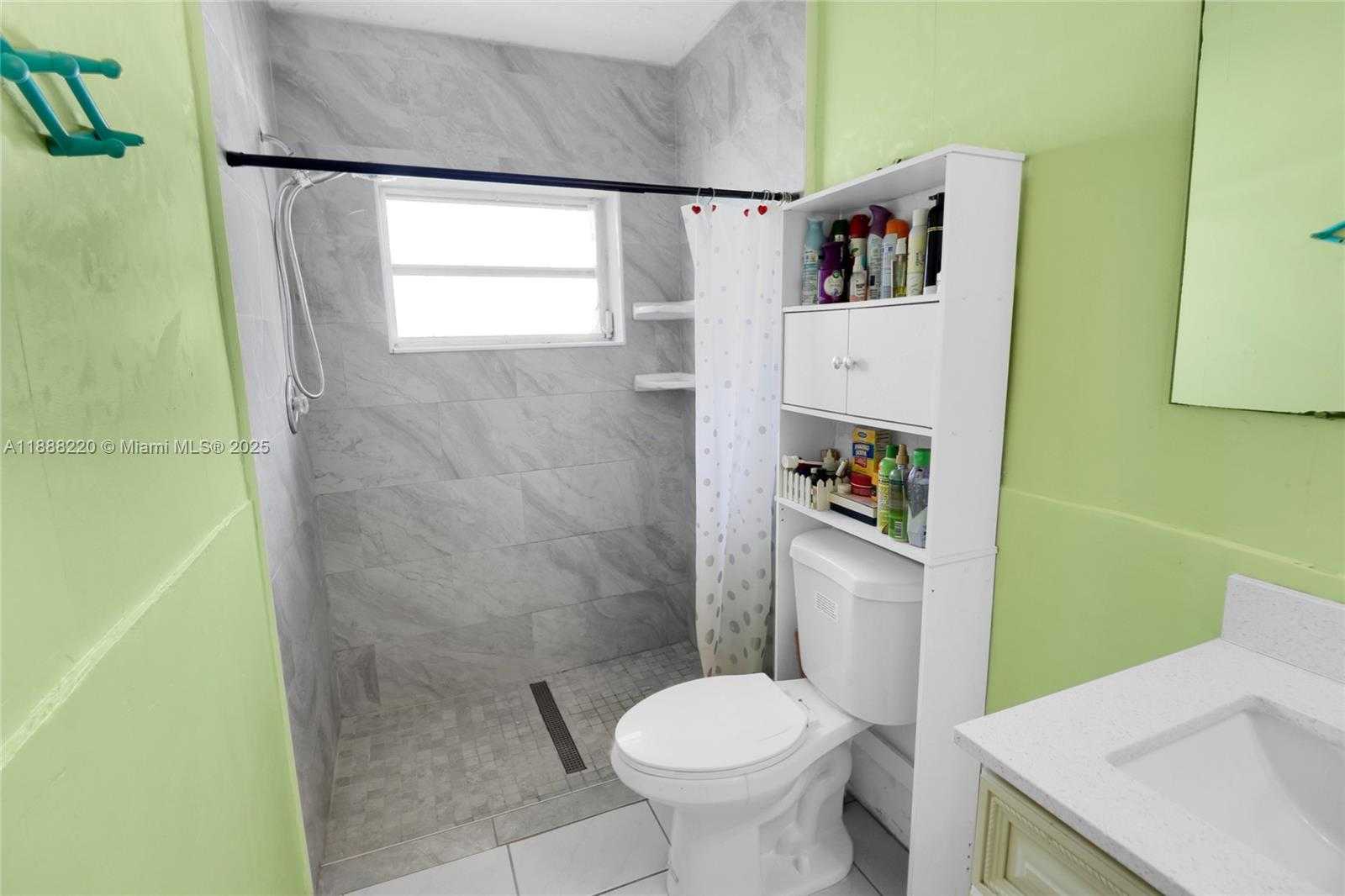 Small Image of 6712 NORTH WEST 73RD ST, Tamarac Number 26