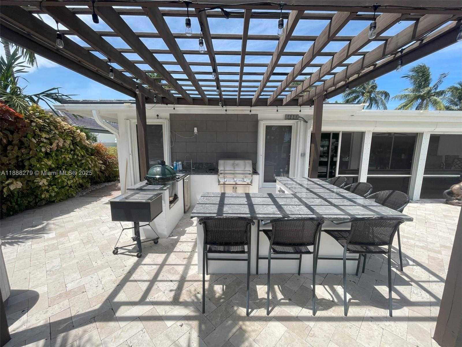 Small Image of 2740 NORTH EAST 6TH ST, Pompano Beach Number 10