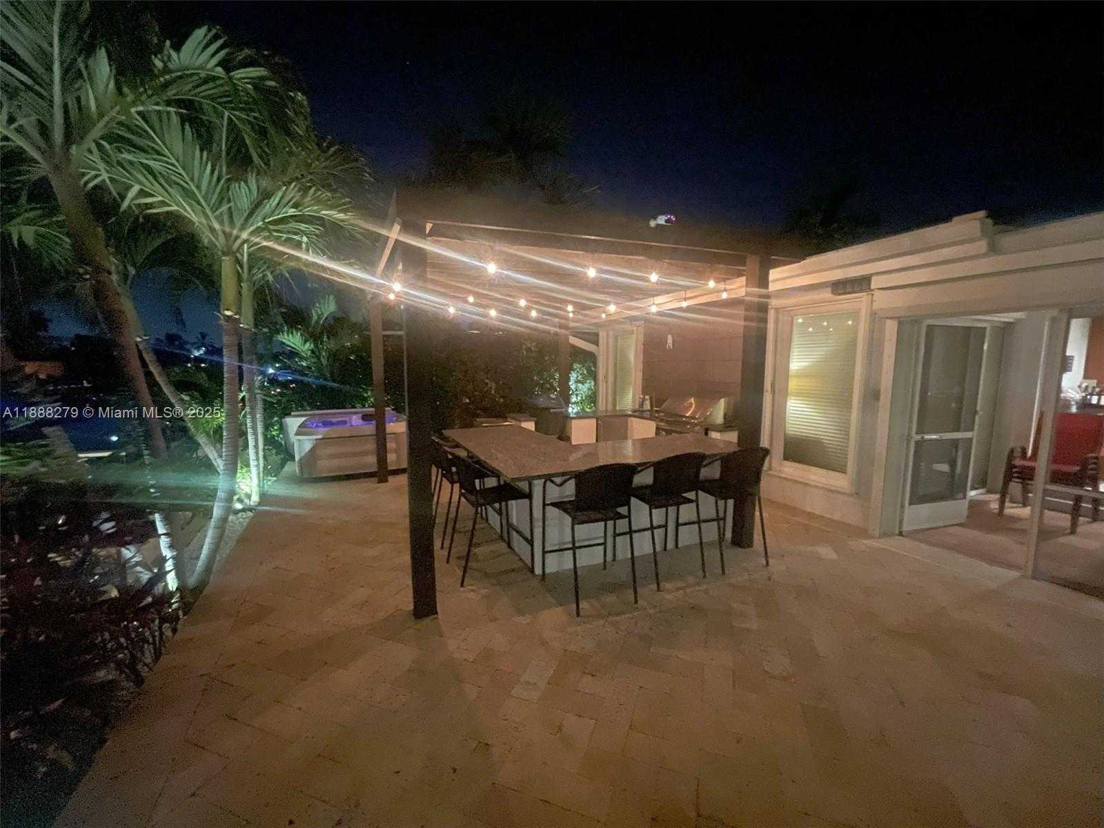 Small Image of 2740 NORTH EAST 6TH ST, Pompano Beach Number 13