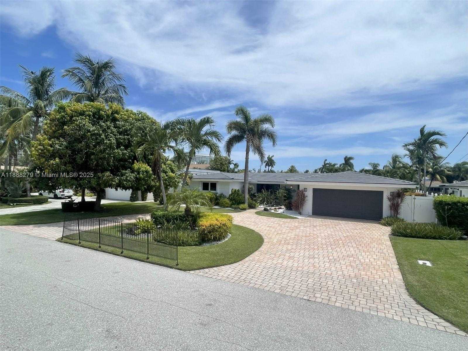 Small Image of 2740 NORTH EAST 6TH ST, Pompano Beach Number 2