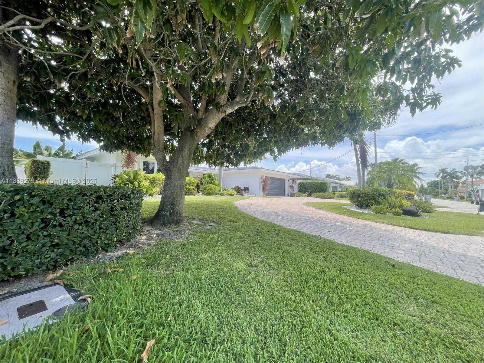 Small Image of 2740 NORTH EAST 6TH ST, Pompano Beach Number 3