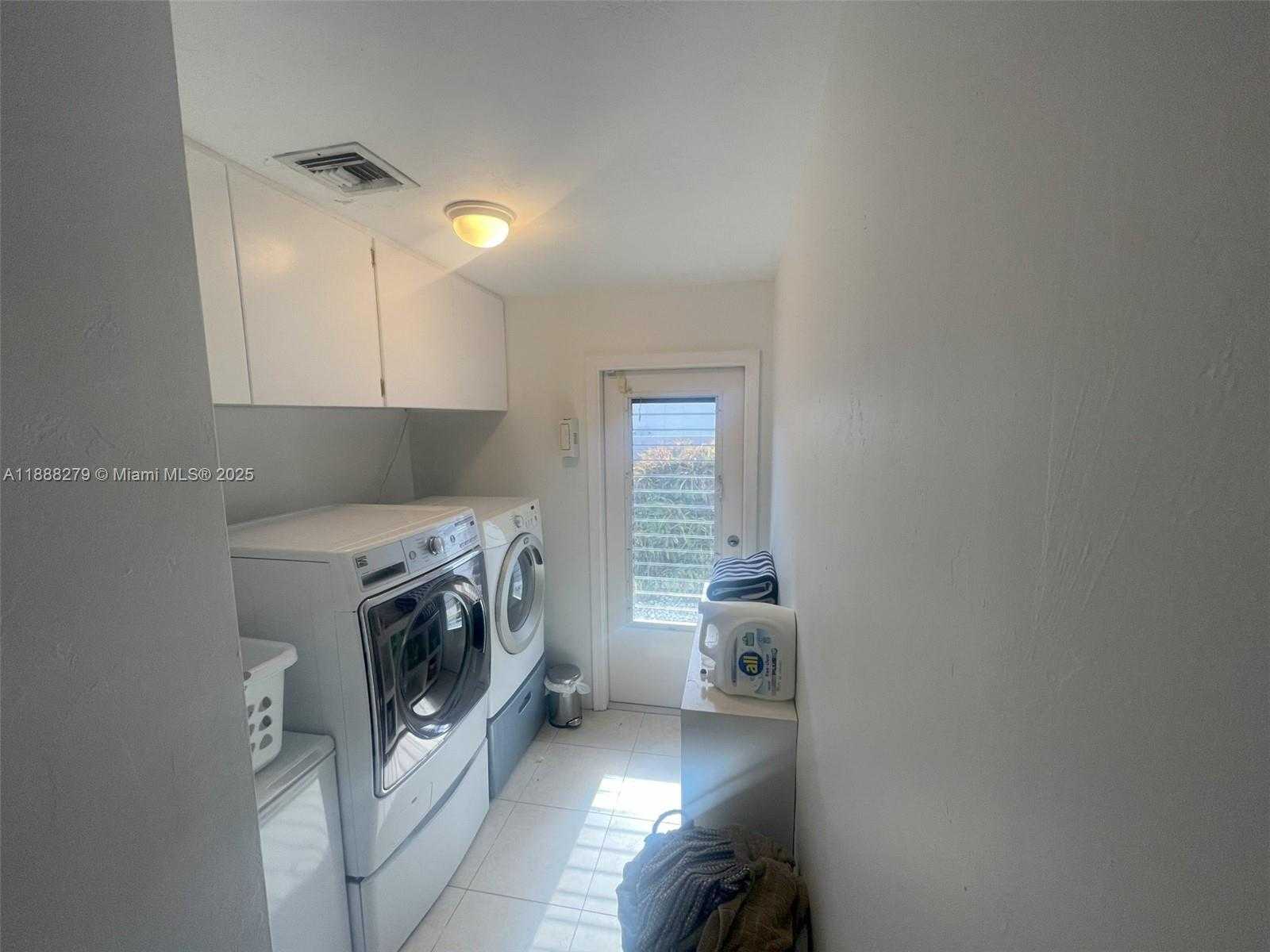 Small Image of 2740 NORTH EAST 6TH ST, Pompano Beach Number 34