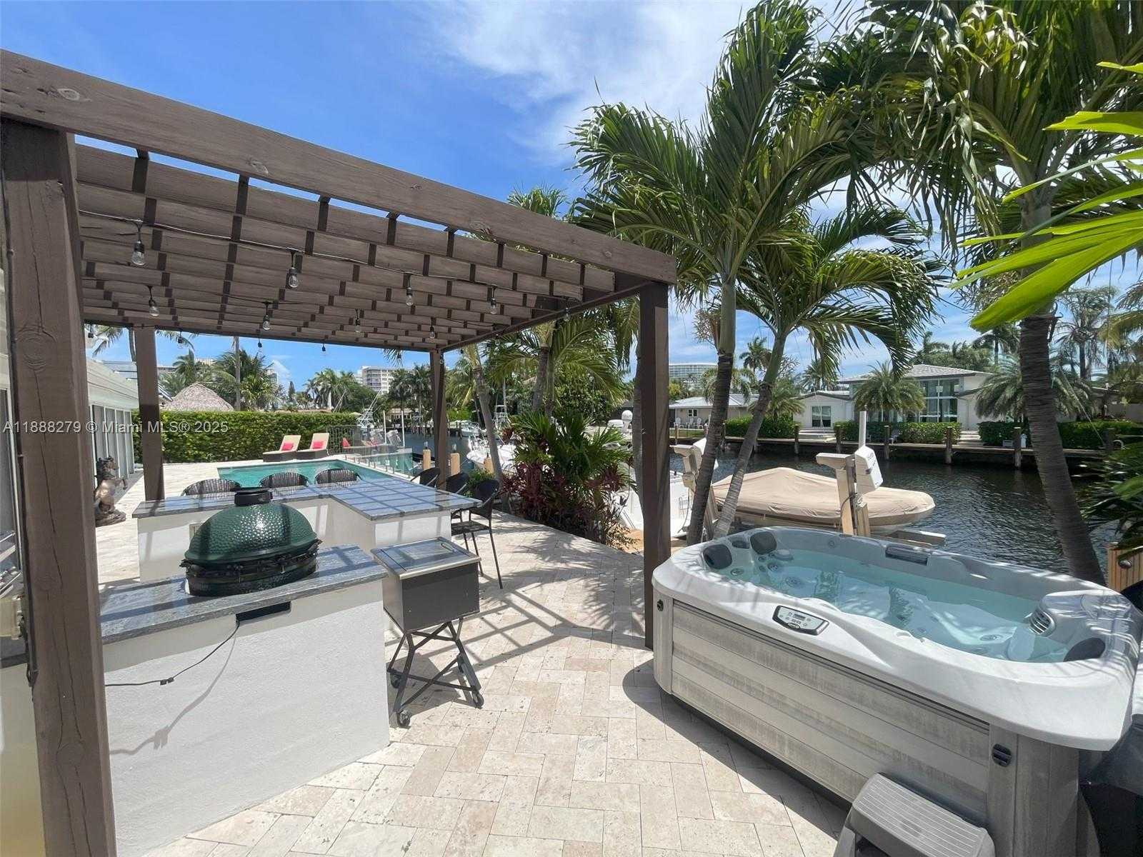 Small Image of 2740 NORTH EAST 6TH ST, Pompano Beach Number 7