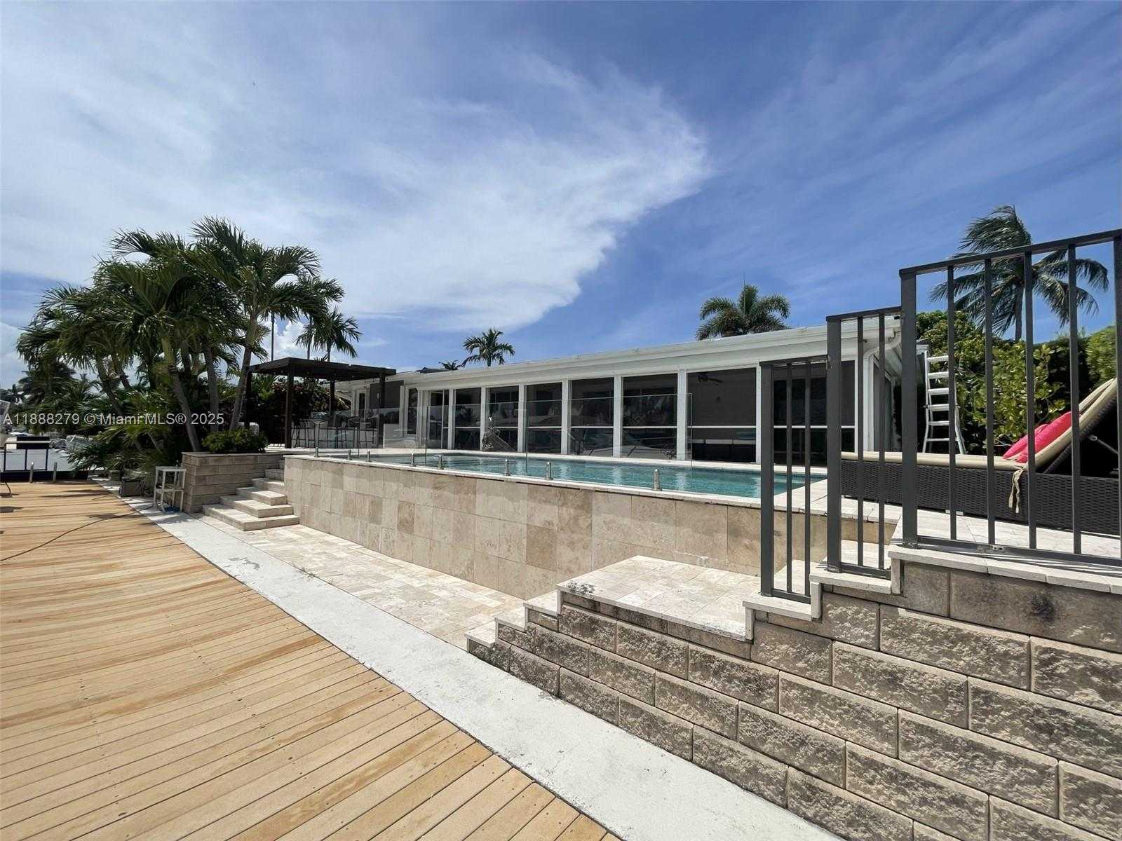 Small Image of 2740 NORTH EAST 6TH ST, Pompano Beach Number 8