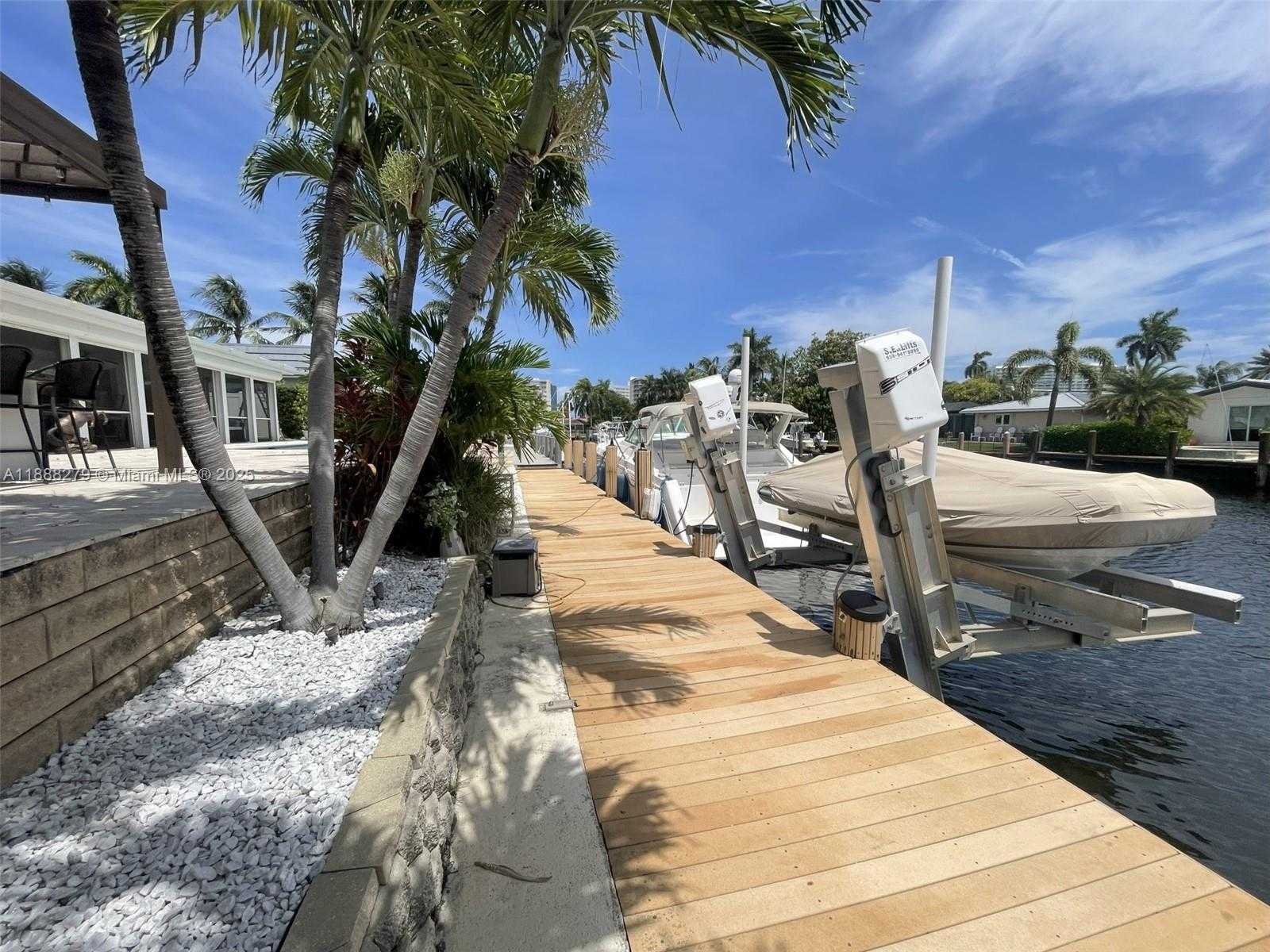Small Image of 2740 NORTH EAST 6TH ST, Pompano Beach Number 9