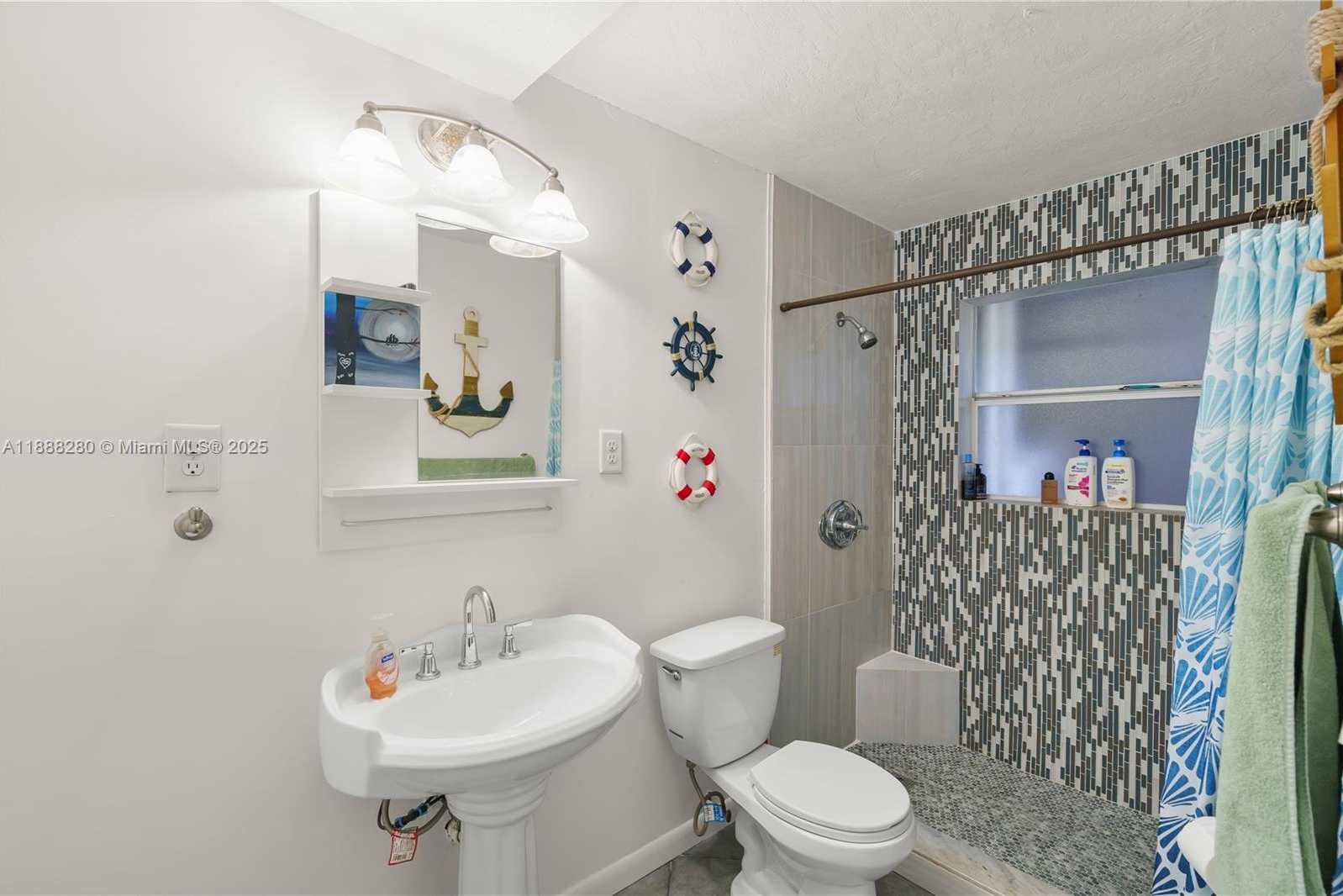 Small Image of 1631 NORTH EAST 32ND ST, Pompano Beach Number 14