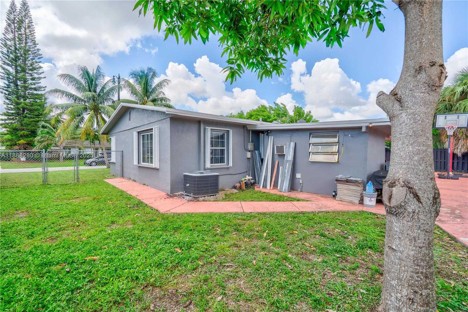 Small Image of 1631 NORTH EAST 32ND ST, Pompano Beach Number 28