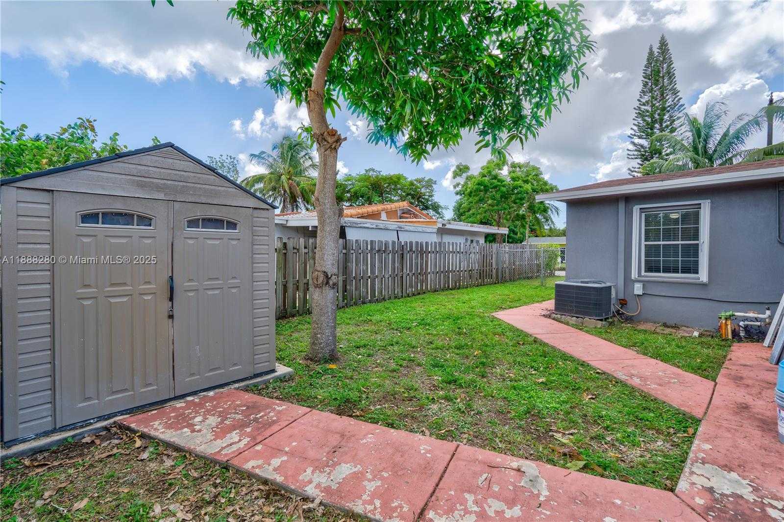 Small Image of 1631 NORTH EAST 32ND ST, Pompano Beach Number 29