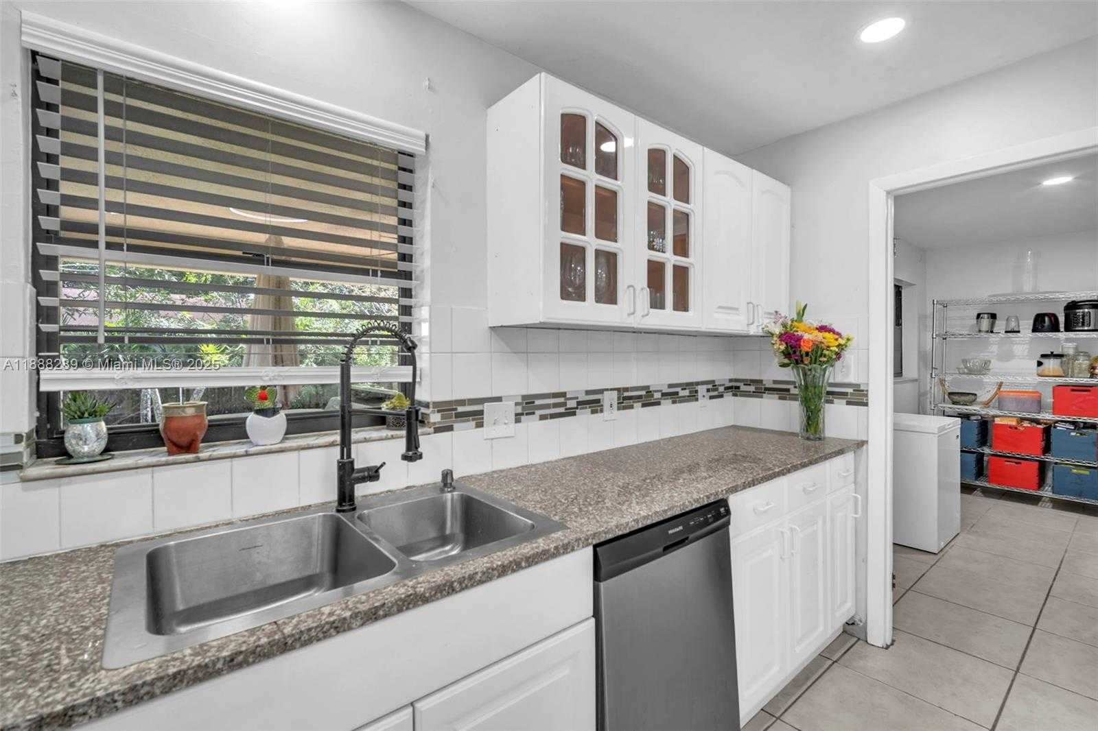 Small Image of 1821 SOUTH WEST 98TH TER, Miramar Number 10
