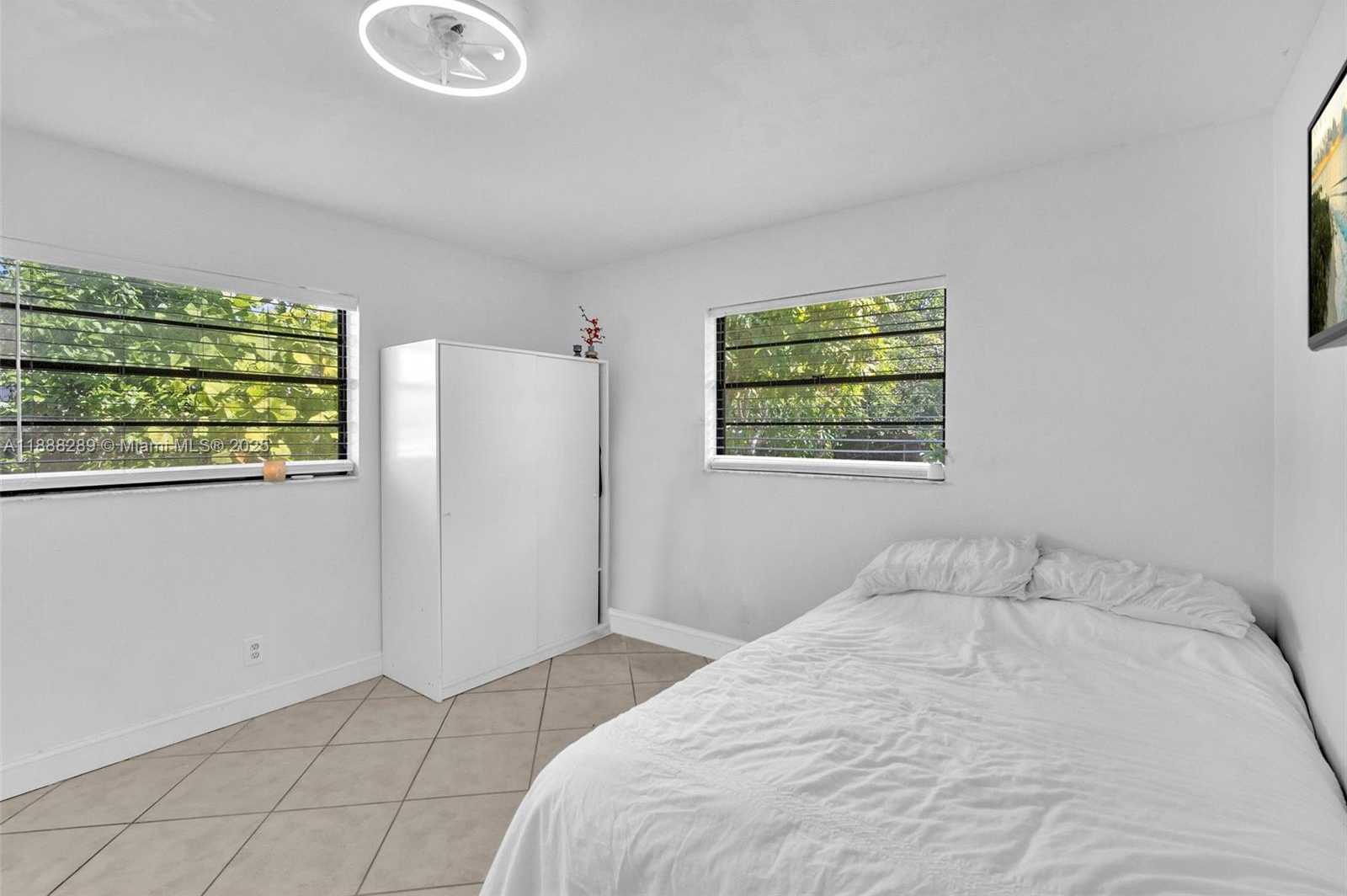 Small Image of 1821 SOUTH WEST 98TH TER, Miramar Number 17