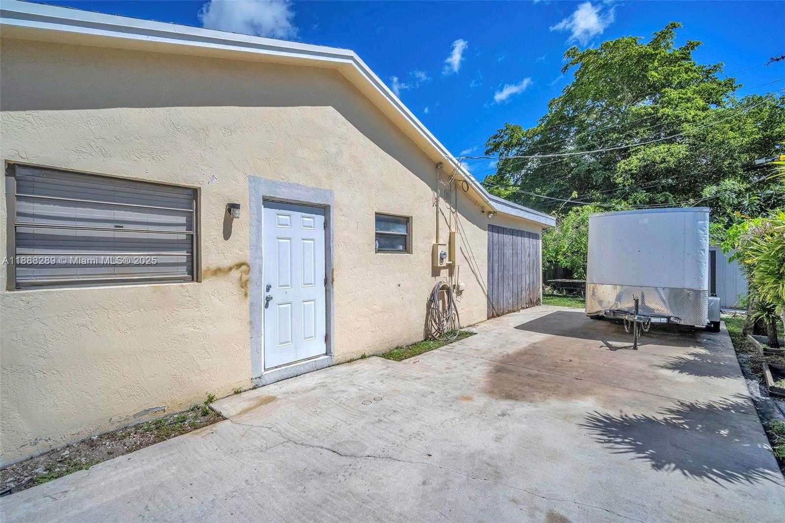 Small Image of 1821 SOUTH WEST 98TH TER, Miramar Number 22