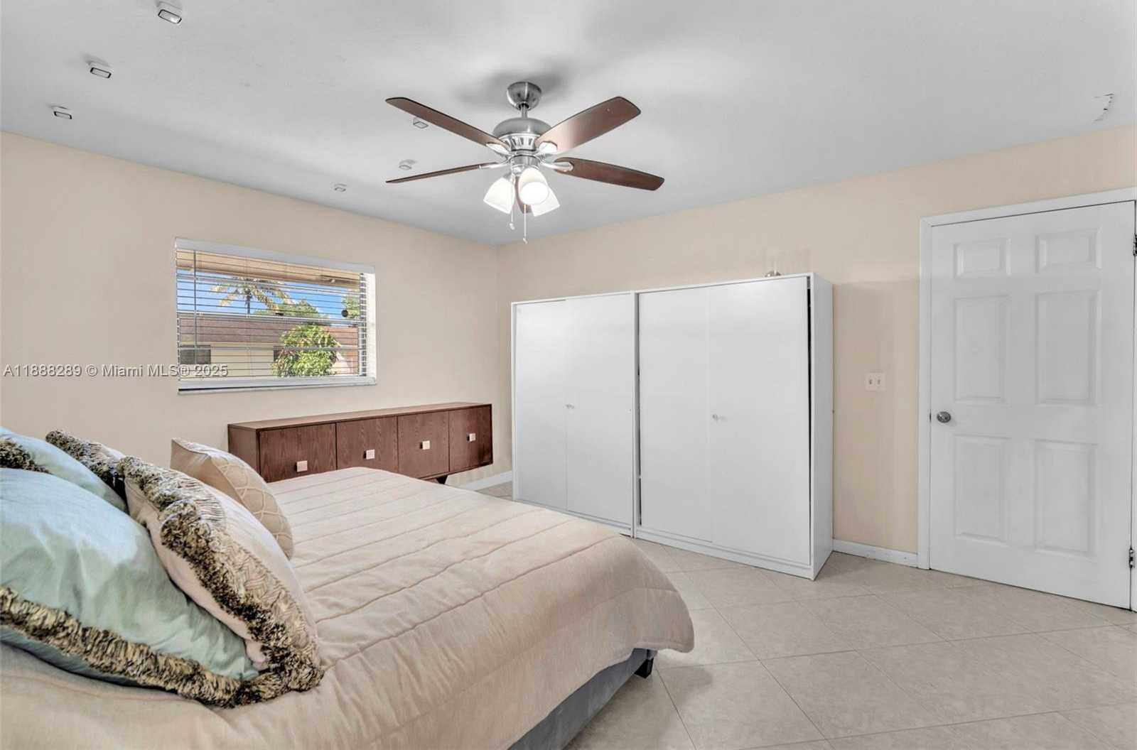 Small Image of 1821 SOUTH WEST 98TH TER, Miramar Number 6