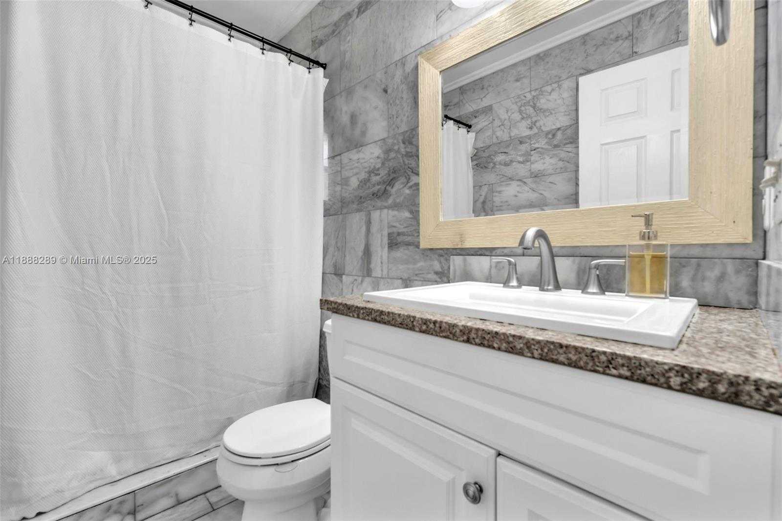 Small Image of 1821 SOUTH WEST 98TH TER, Miramar Number 8