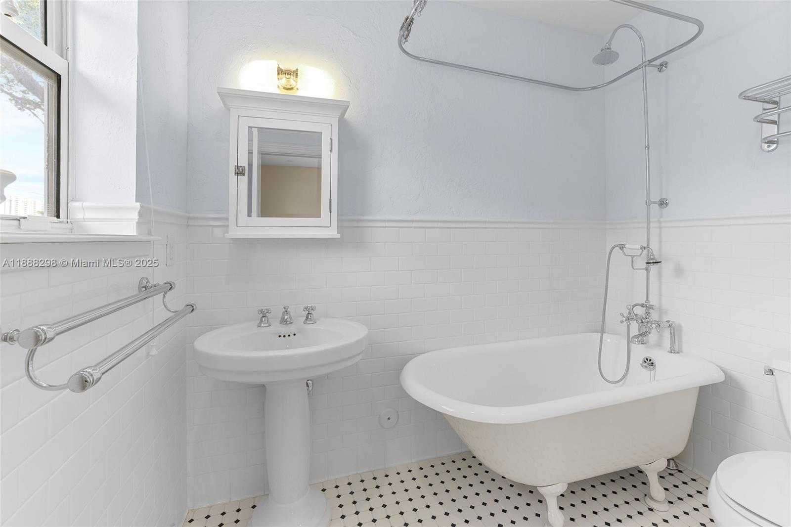 Small Image of 1291 NORTH EAST 102ND ST, Miami Shores Number 30