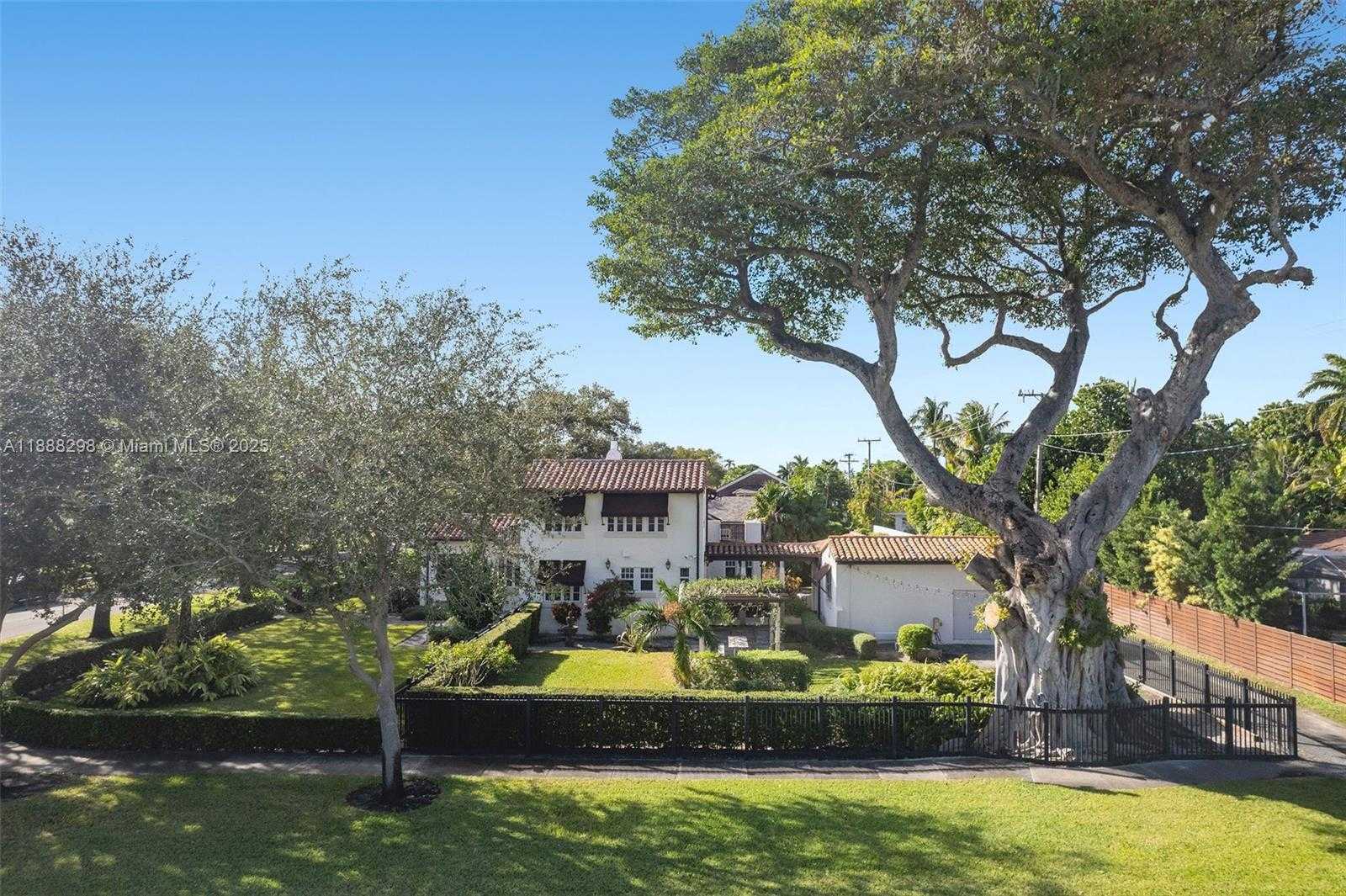 Small Image of 1291 NORTH EAST 102ND ST, Miami Shores Number 5