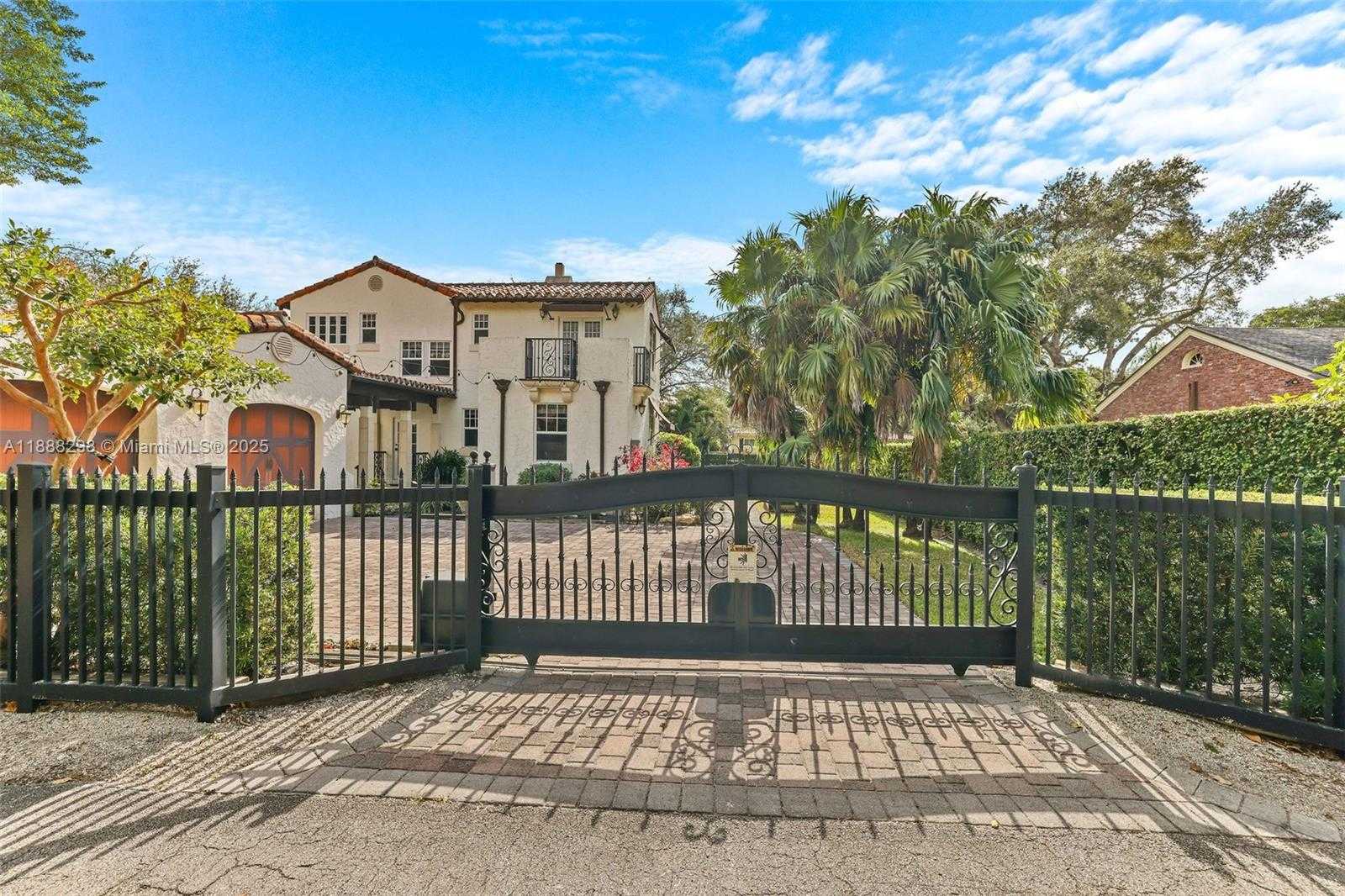 Small Image of 1291 NORTH EAST 102ND ST, Miami Shores Number 7