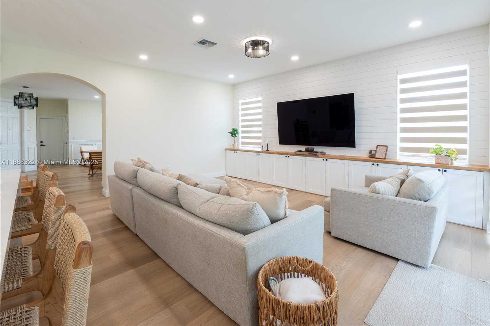 Small Image of 17323 SOUTH WEST 47TH CT, Miramar Number 7