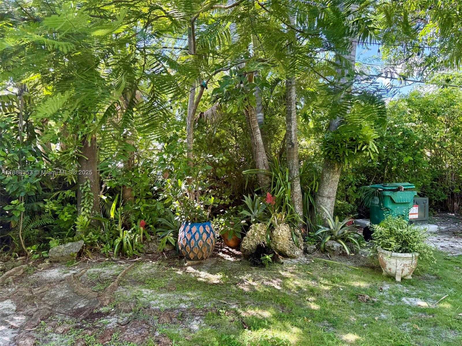 Small Image of 10901 NORTH EAST 3RD AVE, Miami Number 12