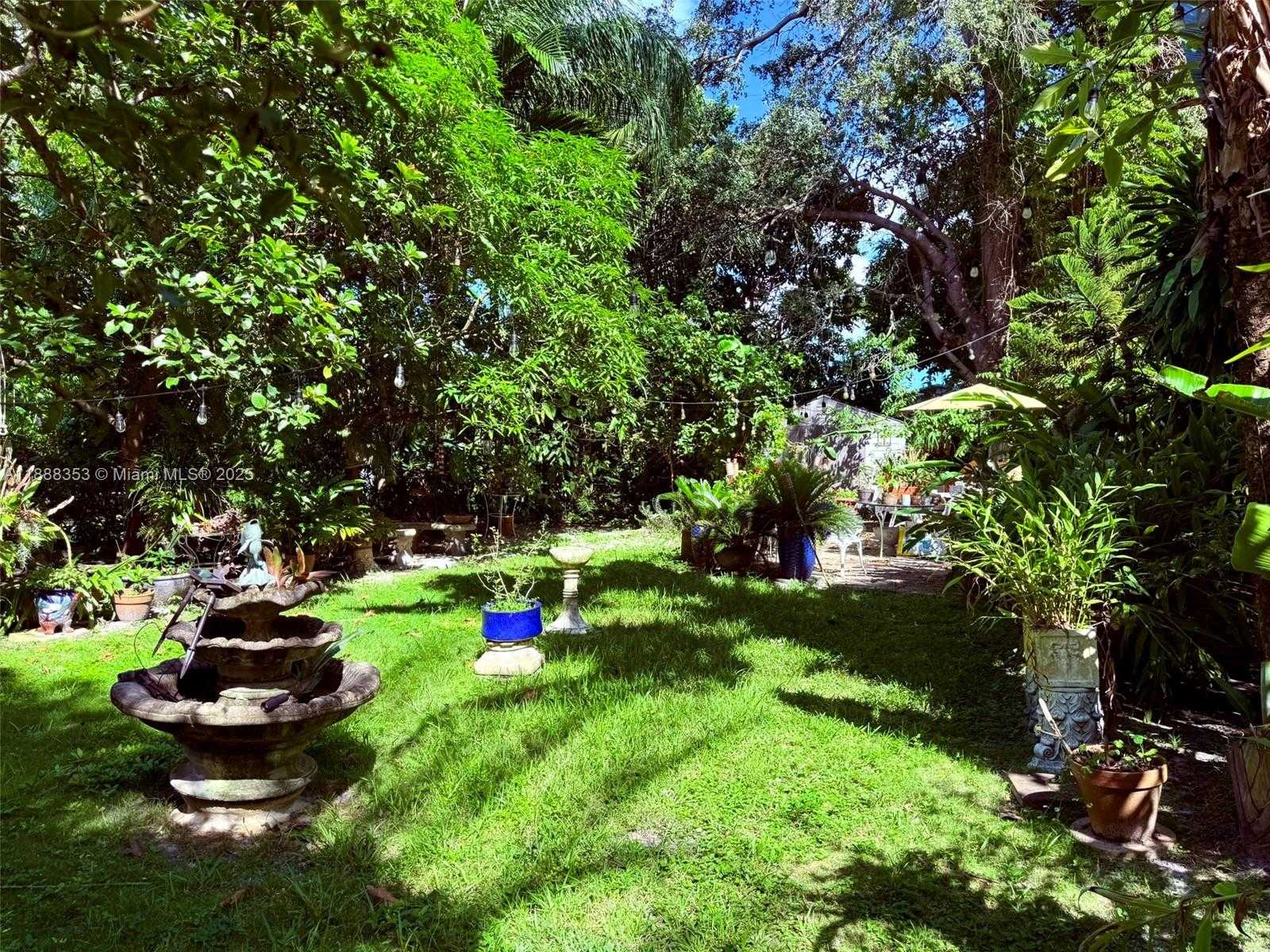 Small Image of 10901 NORTH EAST 3RD AVE, Miami Number 13
