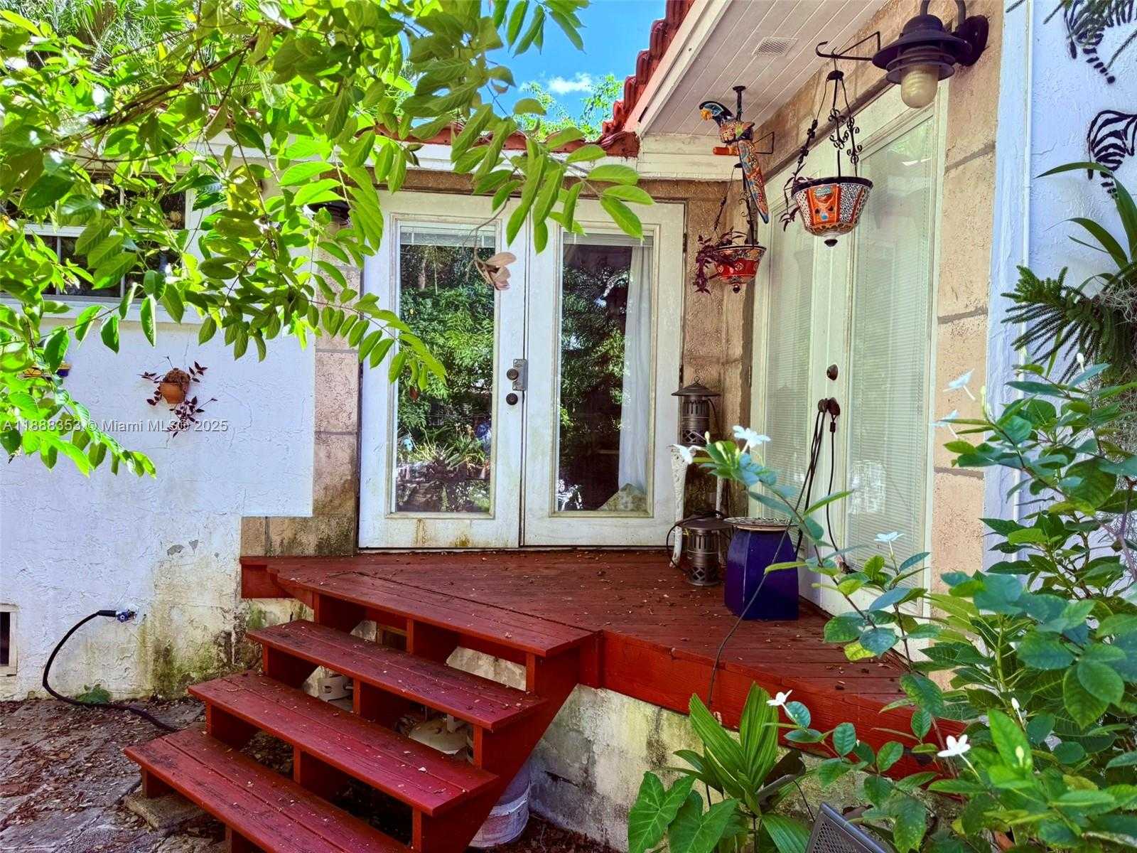 Small Image of 10901 NORTH EAST 3RD AVE, Miami Number 19