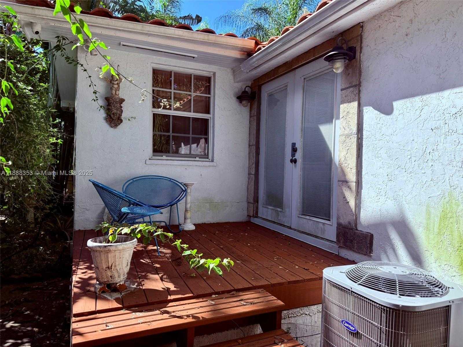 Small Image of 10901 NORTH EAST 3RD AVE, Miami Number 23