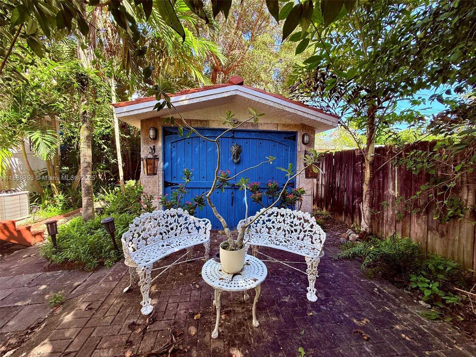 Small Image of 10901 NORTH EAST 3RD AVE, Miami Number 24