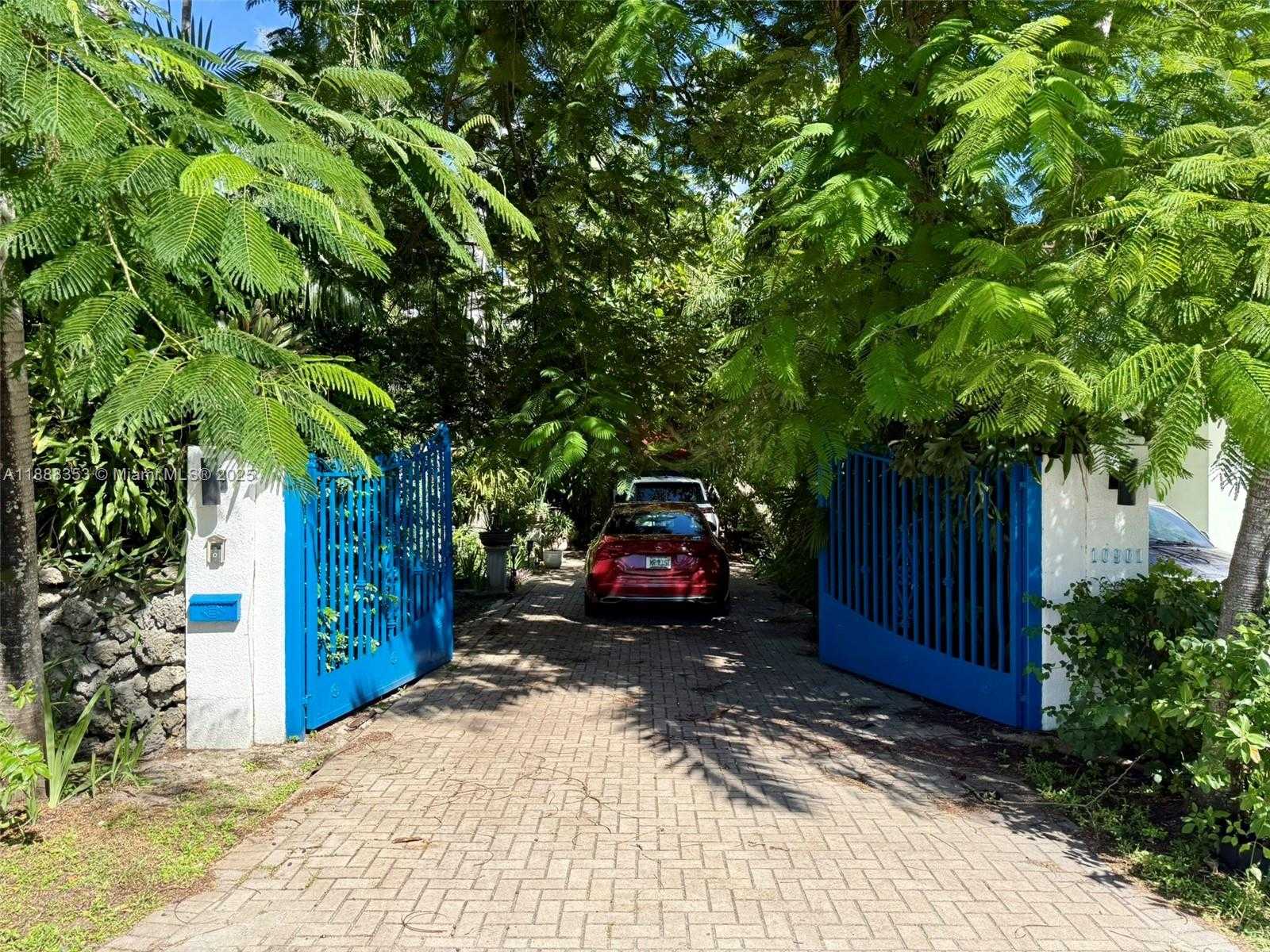 Small Image of 10901 NORTH EAST 3RD AVE, Miami Number 3