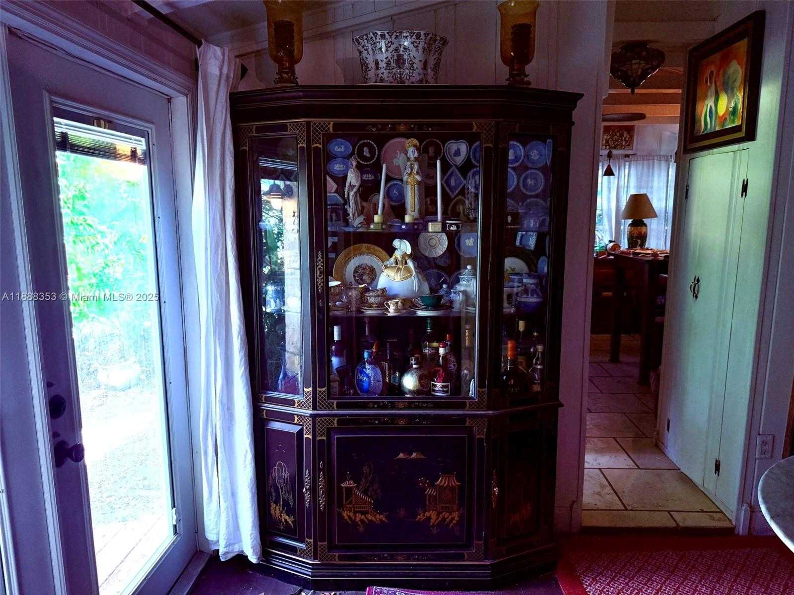 Small Image of 10901 NORTH EAST 3RD AVE, Miami Number 43