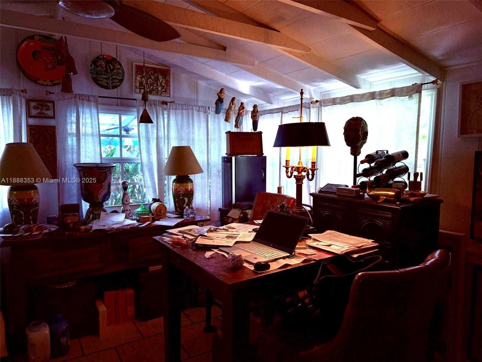 Small Image of 10901 NORTH EAST 3RD AVE, Miami Number 47