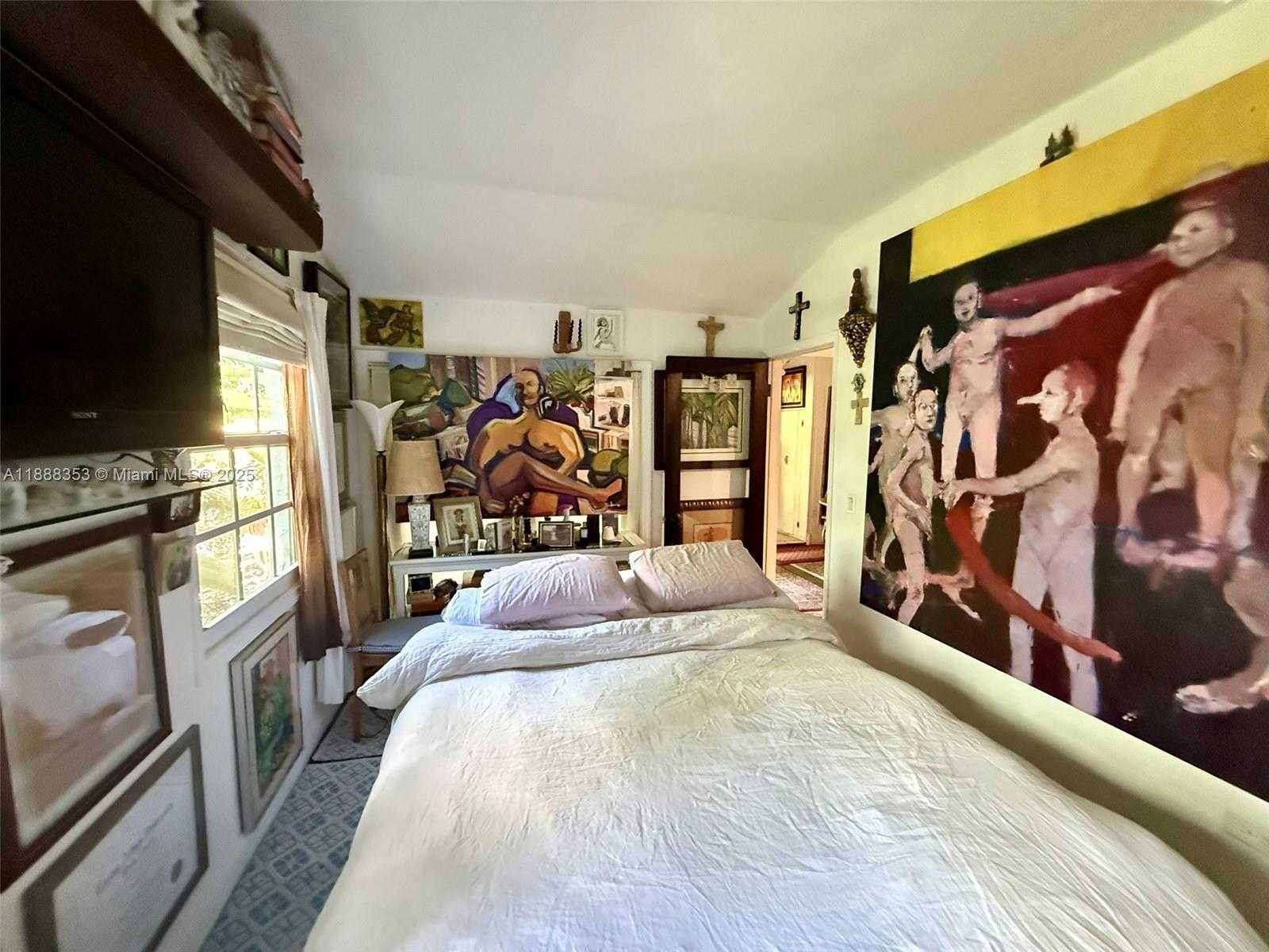 Small Image of 10901 NORTH EAST 3RD AVE, Miami Number 61
