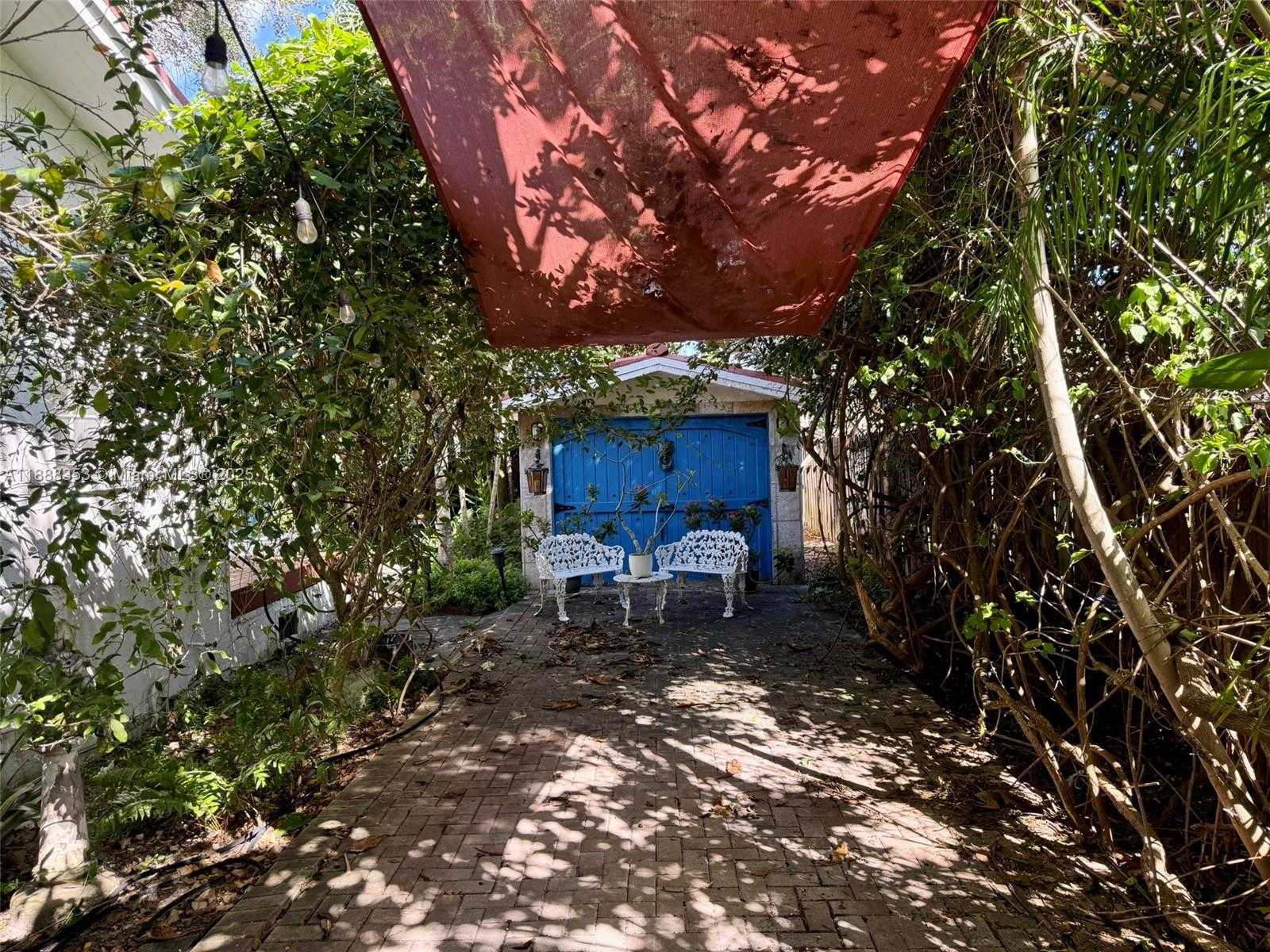 Small Image of 10901 NORTH EAST 3RD AVE, Miami Number 7