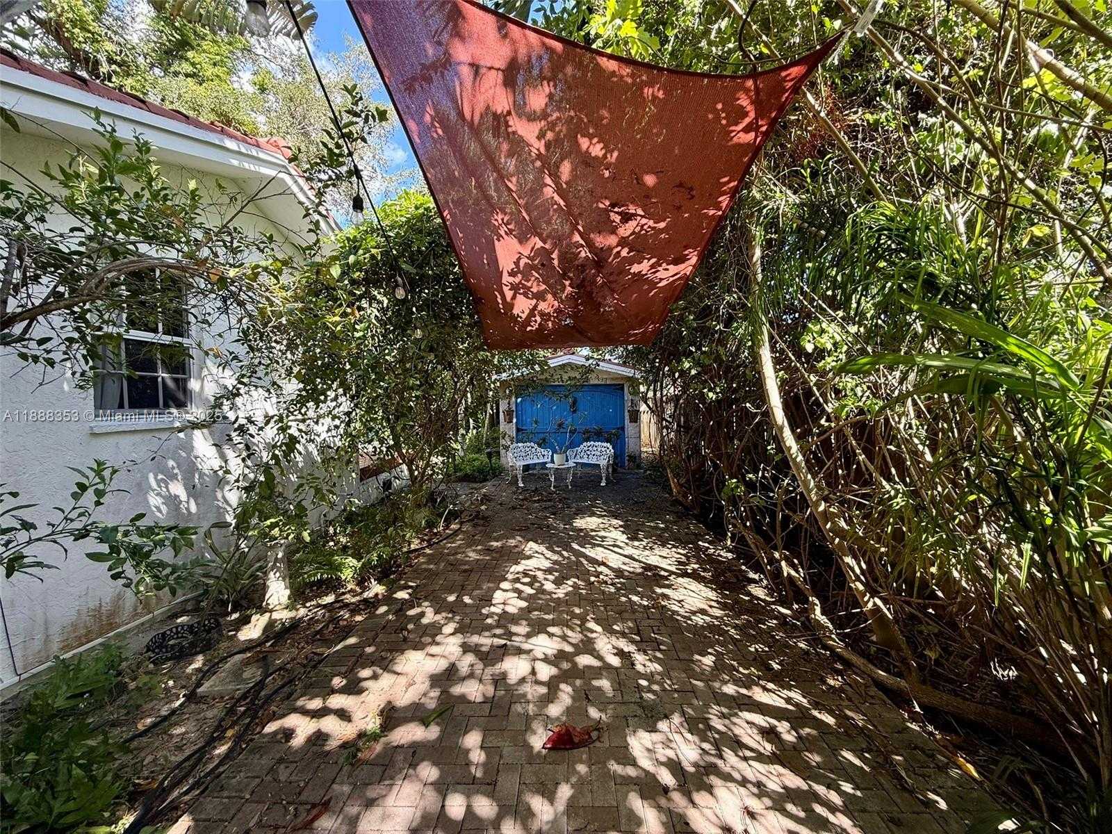 Small Image of 10901 NORTH EAST 3RD AVE, Miami Number 8