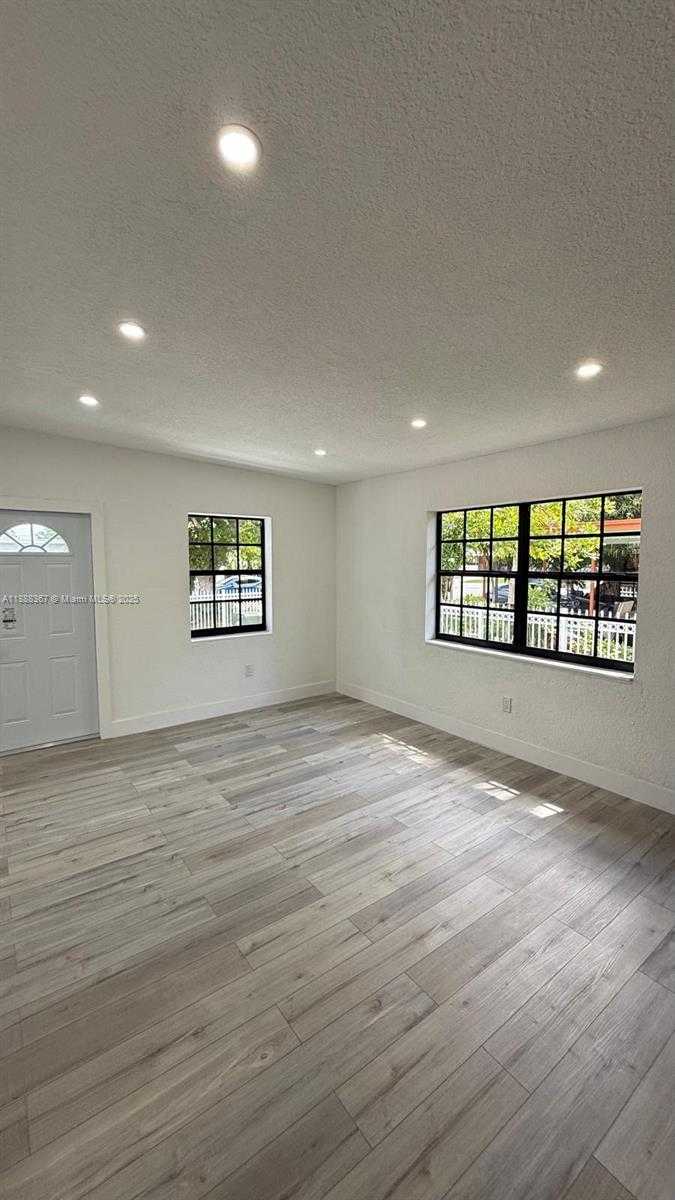 Small Image of 980 NORTH EAST 146TH ST, North Miami Number 11