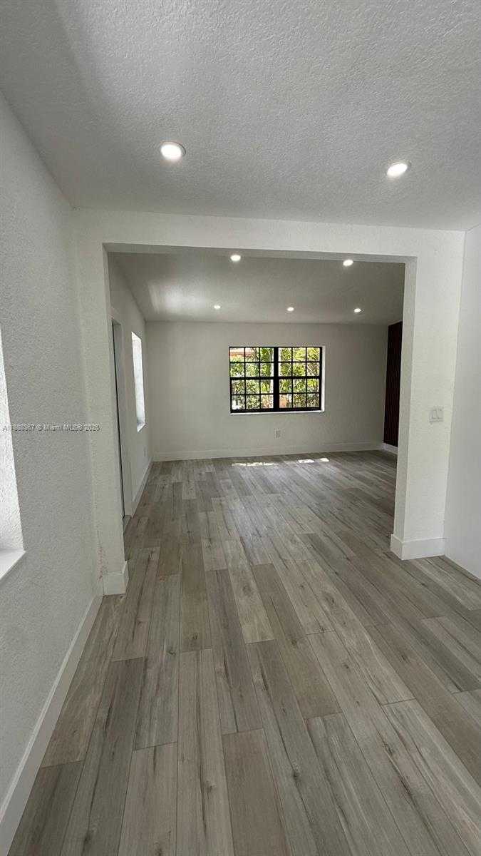 Small Image of 980 NORTH EAST 146TH ST, North Miami Number 13