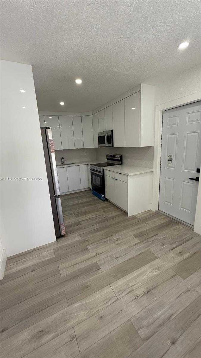 Small Image of 980 NORTH EAST 146TH ST, North Miami Number 17