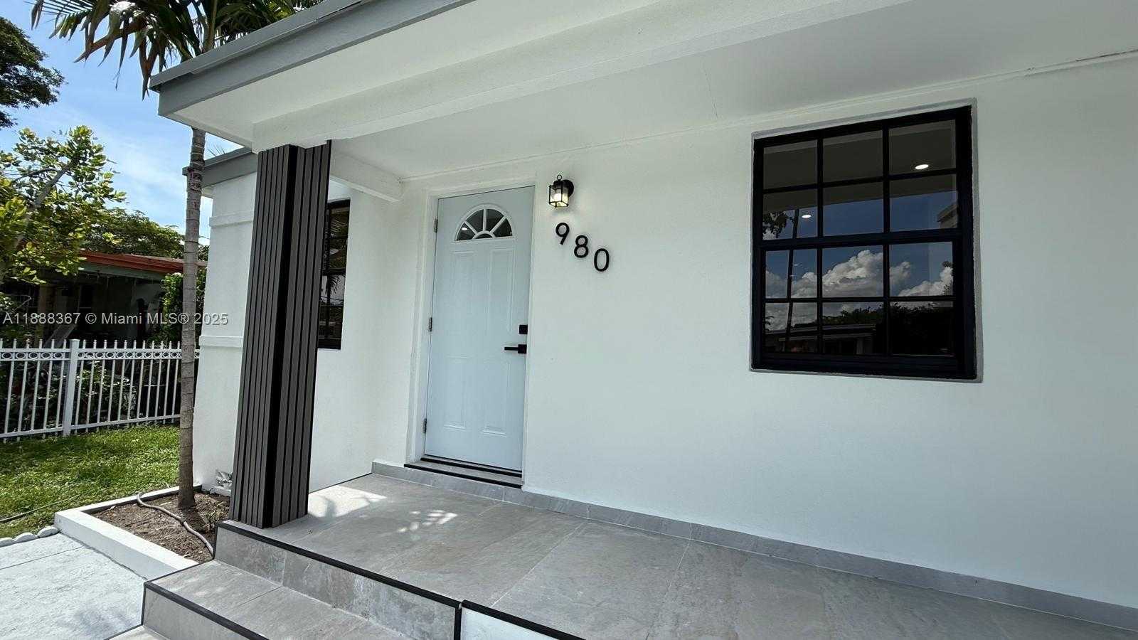 Small Image of 980 NORTH EAST 146TH ST, North Miami Number 2