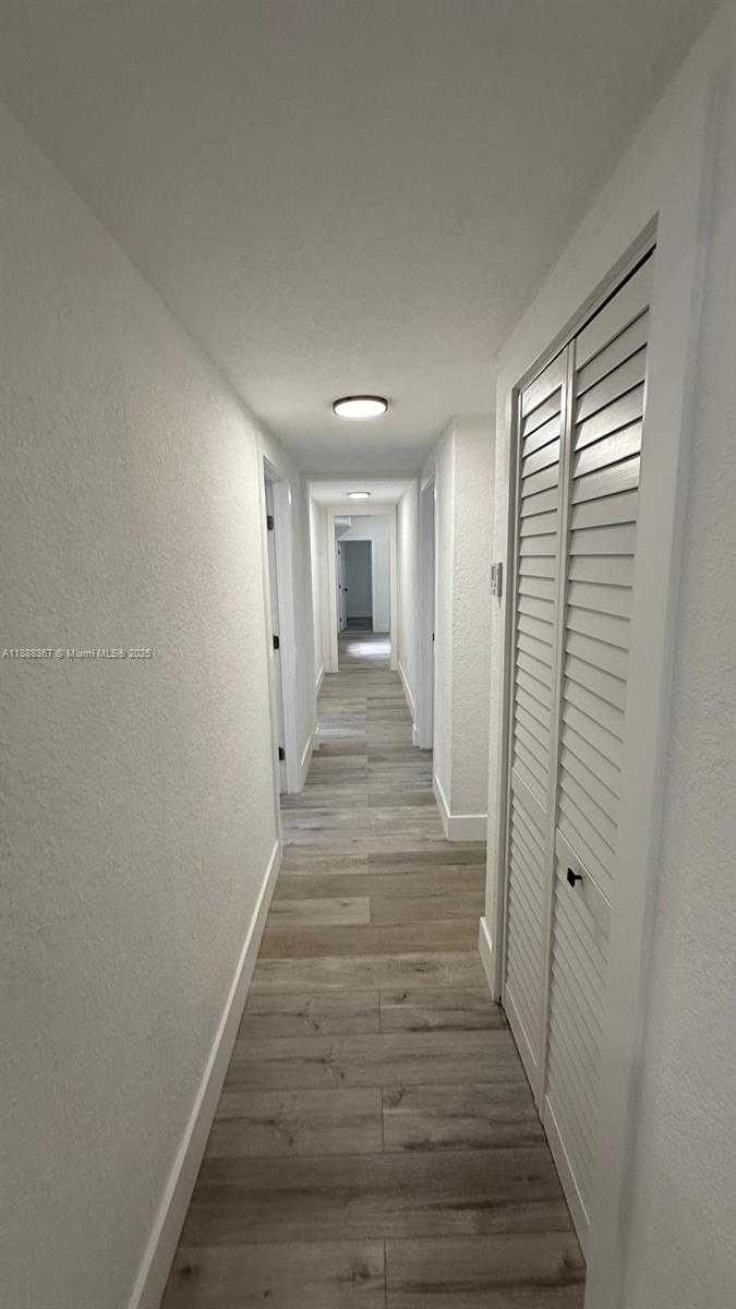 Small Image of 980 NORTH EAST 146TH ST, North Miami Number 23