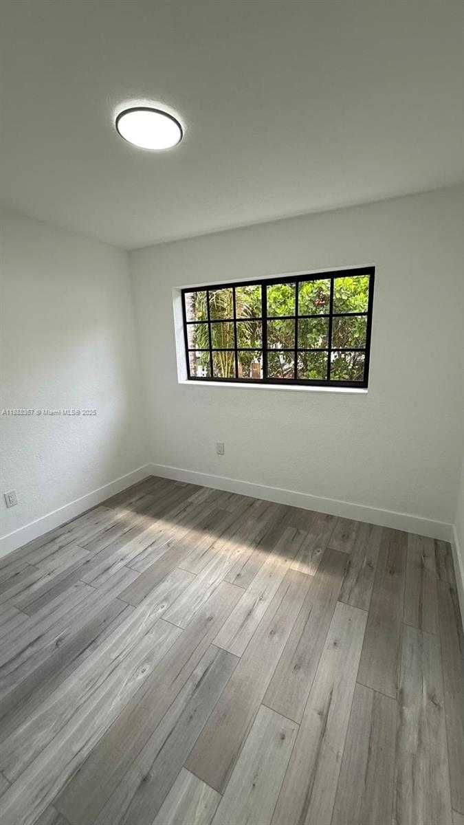 Small Image of 980 NORTH EAST 146TH ST, North Miami Number 24