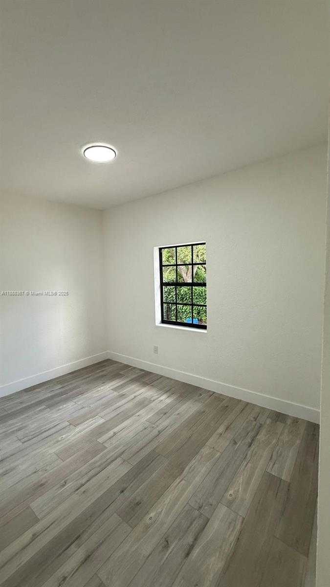 Small Image of 980 NORTH EAST 146TH ST, North Miami Number 25