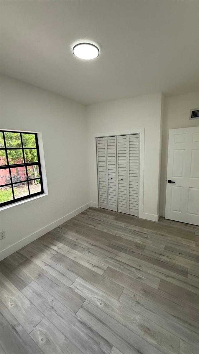 Small Image of 980 NORTH EAST 146TH ST, North Miami Number 26