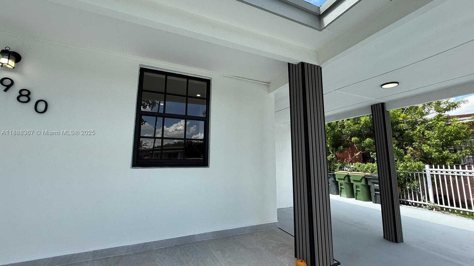 Small Image of 980 NORTH EAST 146TH ST, North Miami Number 3