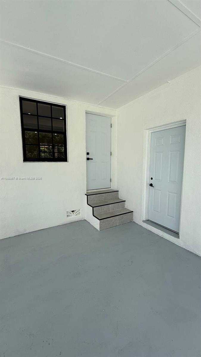 Small Image of 980 NORTH EAST 146TH ST, North Miami Number 38
